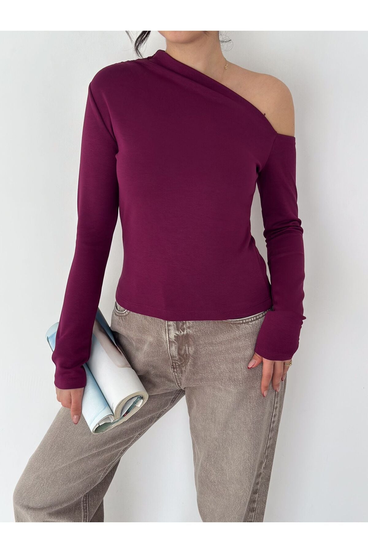 Kadın Omuz Büzgü Detaylı Kayık Yaka Bluz · Bordo · 3 [ty:6dd16016fa08152d]