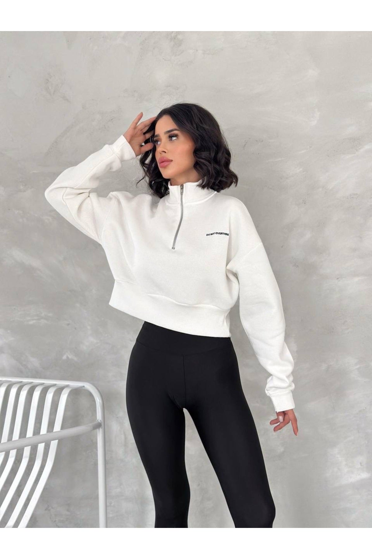Kadın Do Not Overthink Baskı Detaylı Sweatshirt · Beyaz · 1 [ty:bfd8550ddefa3533]