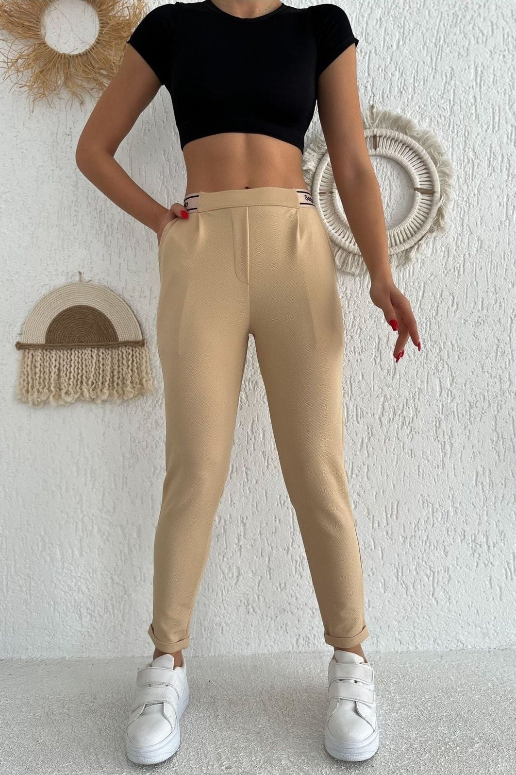Kadın Yazılı Lastik Detaylı Havuç Pantolon · Krem · 3
