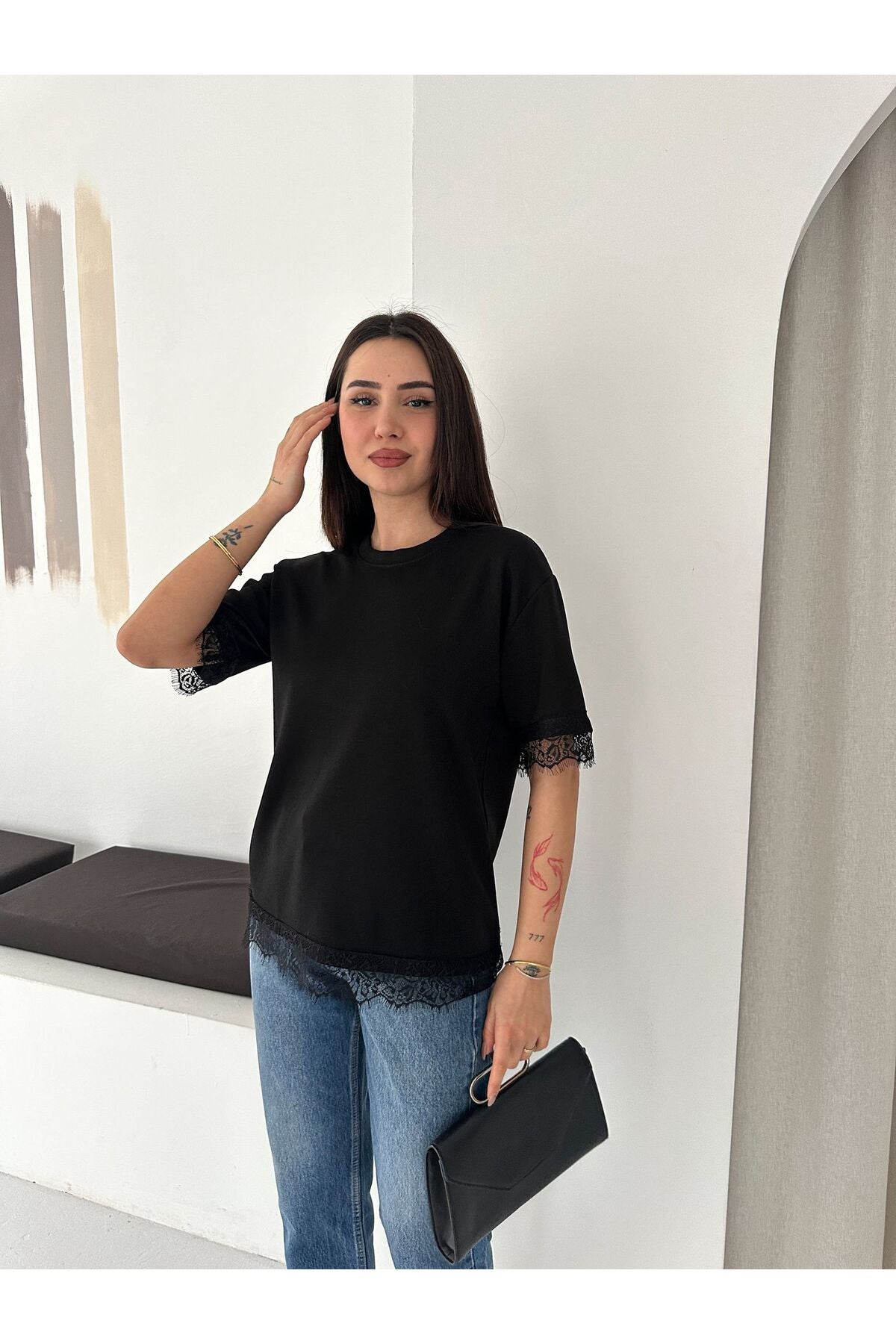 Kadın Dantel Detaylı Basic T-Shirt · Siyah · 1 [ty:19de71dea61db6c2]