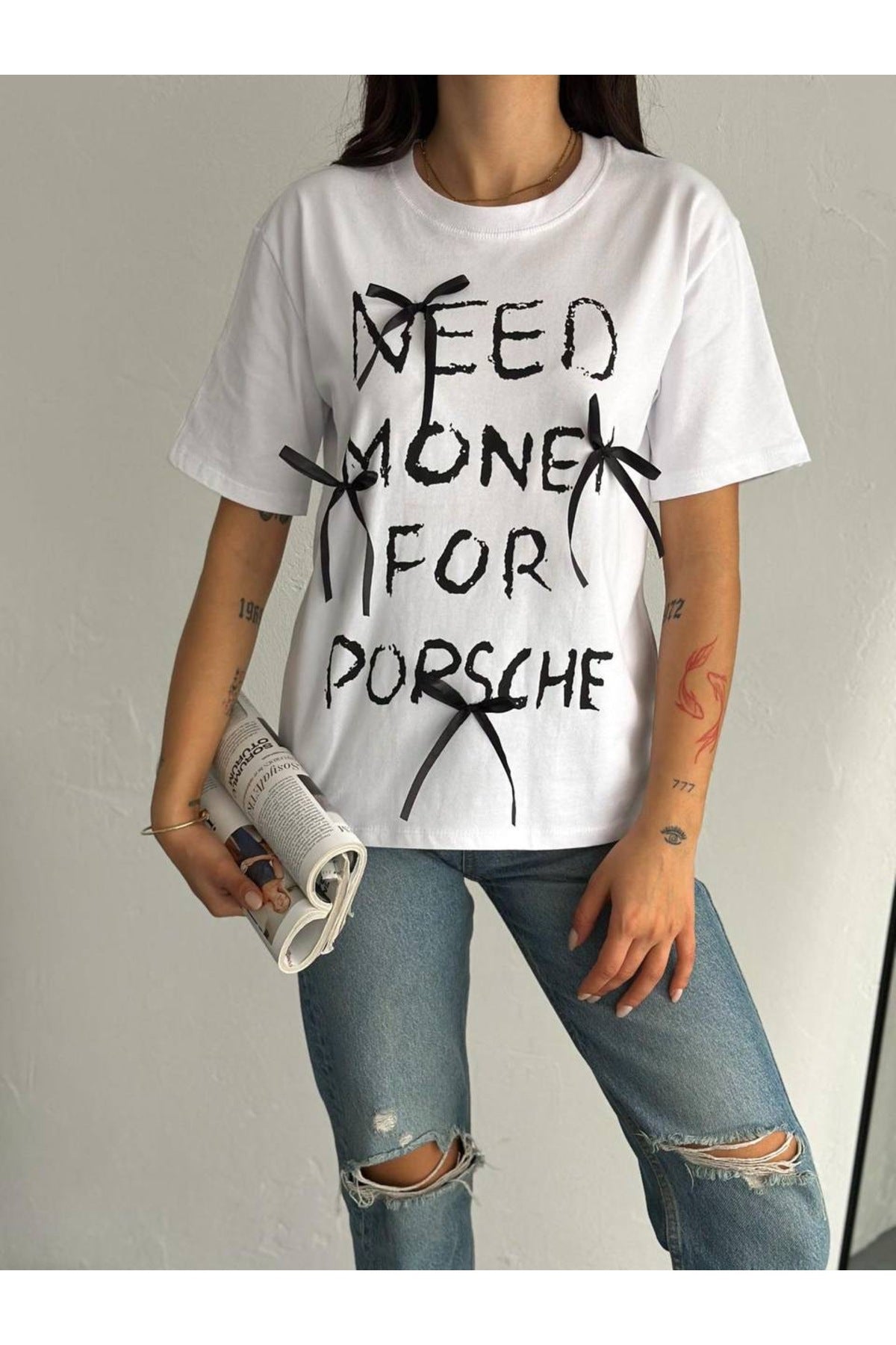 Kadın Need Money Baskı Detaylı Oversize T-Shirt · Beyaz · 3 [ty:32035fc74b8e3a83]