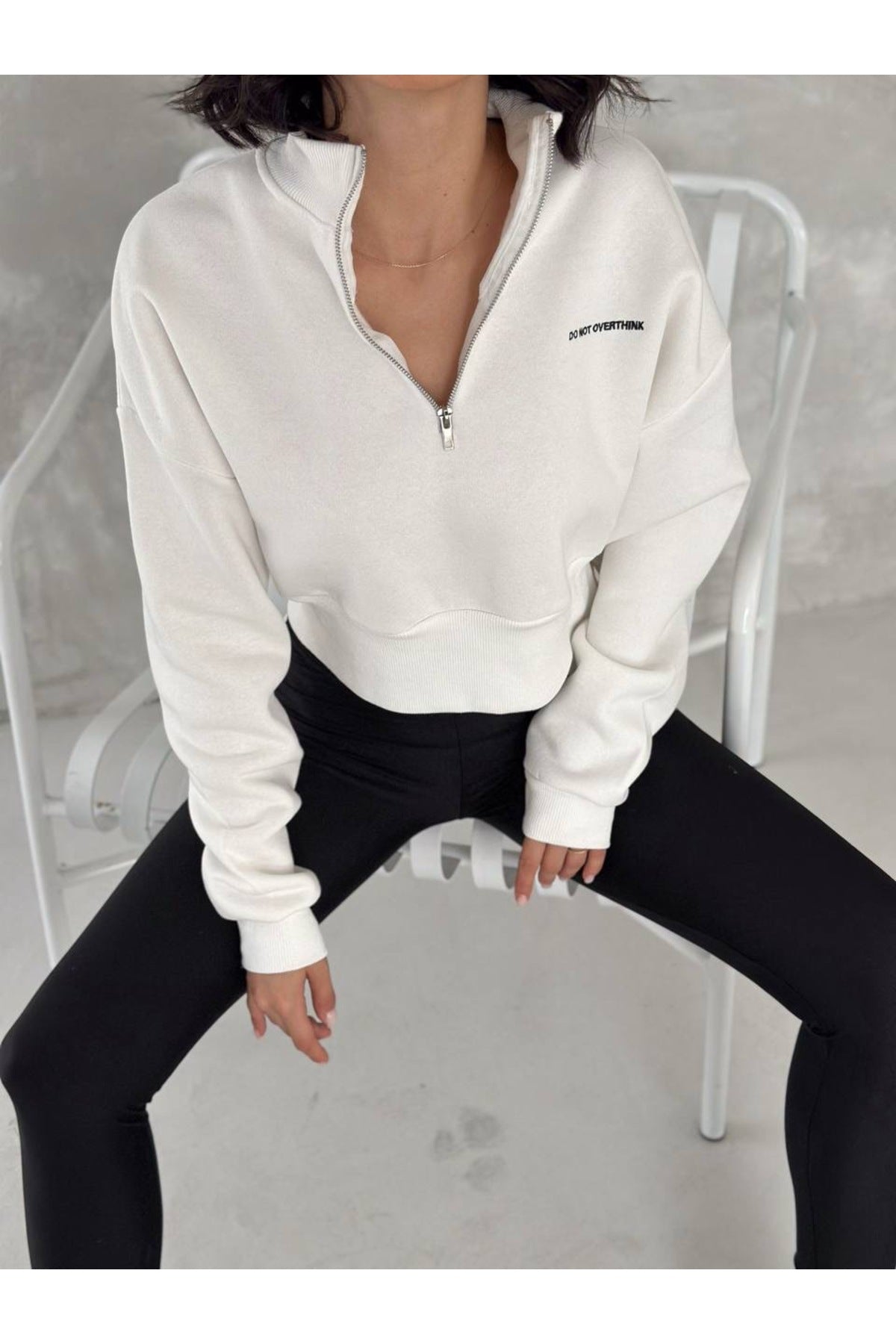 Kadın Do Not Overthink Baskı Detaylı Sweatshirt · Beyaz · 3 [ty:8e3ccc0d81a4c6b9]