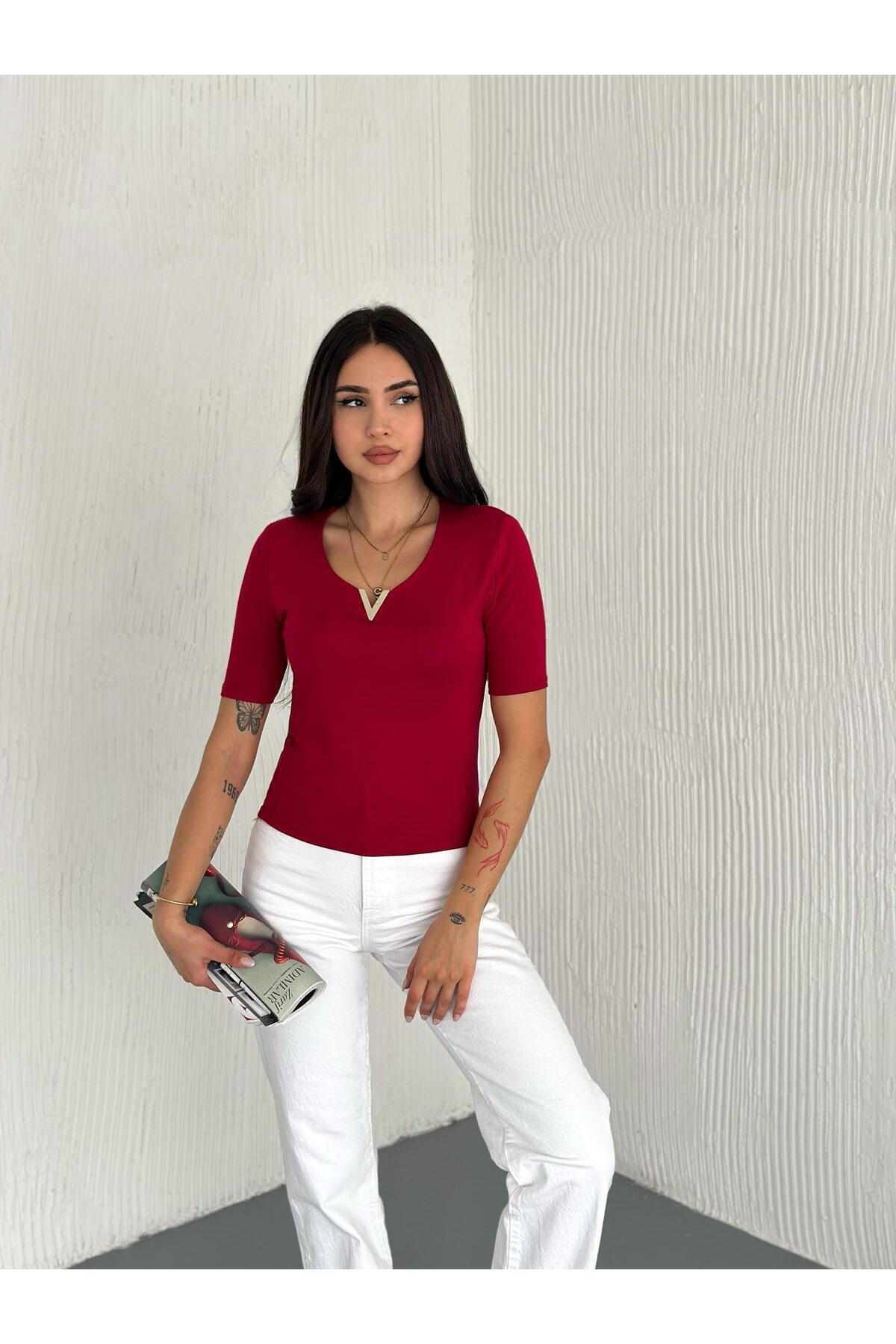 Kadın V Metal Yaka Detaylı Kısa Kol Crop · Kırmızı · 1 [ty:c14fdbefc1639763]