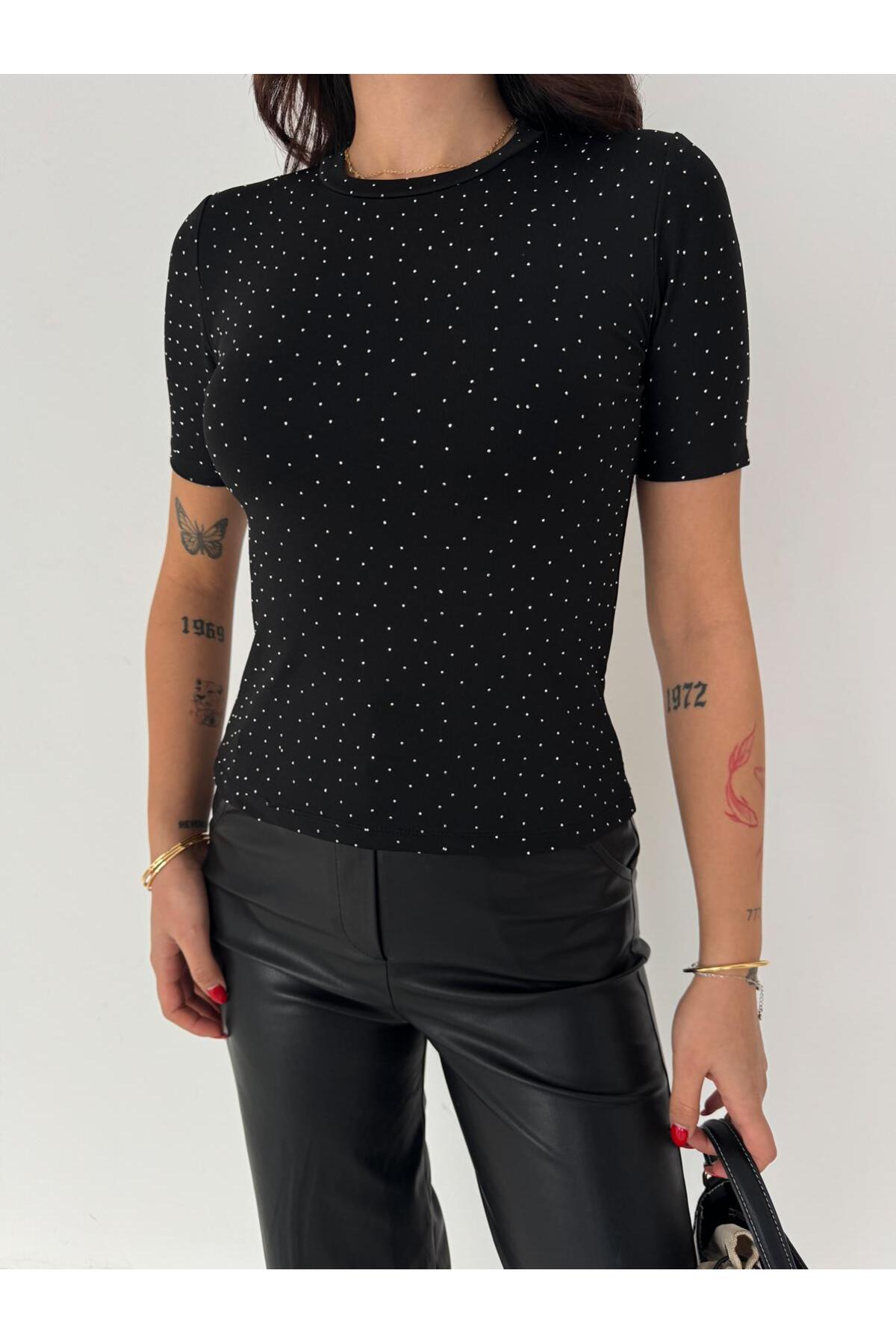 Kadın Taş Detaylı Basic Crop · Siyah · 4 [ty:7fa9af21f6562d88]