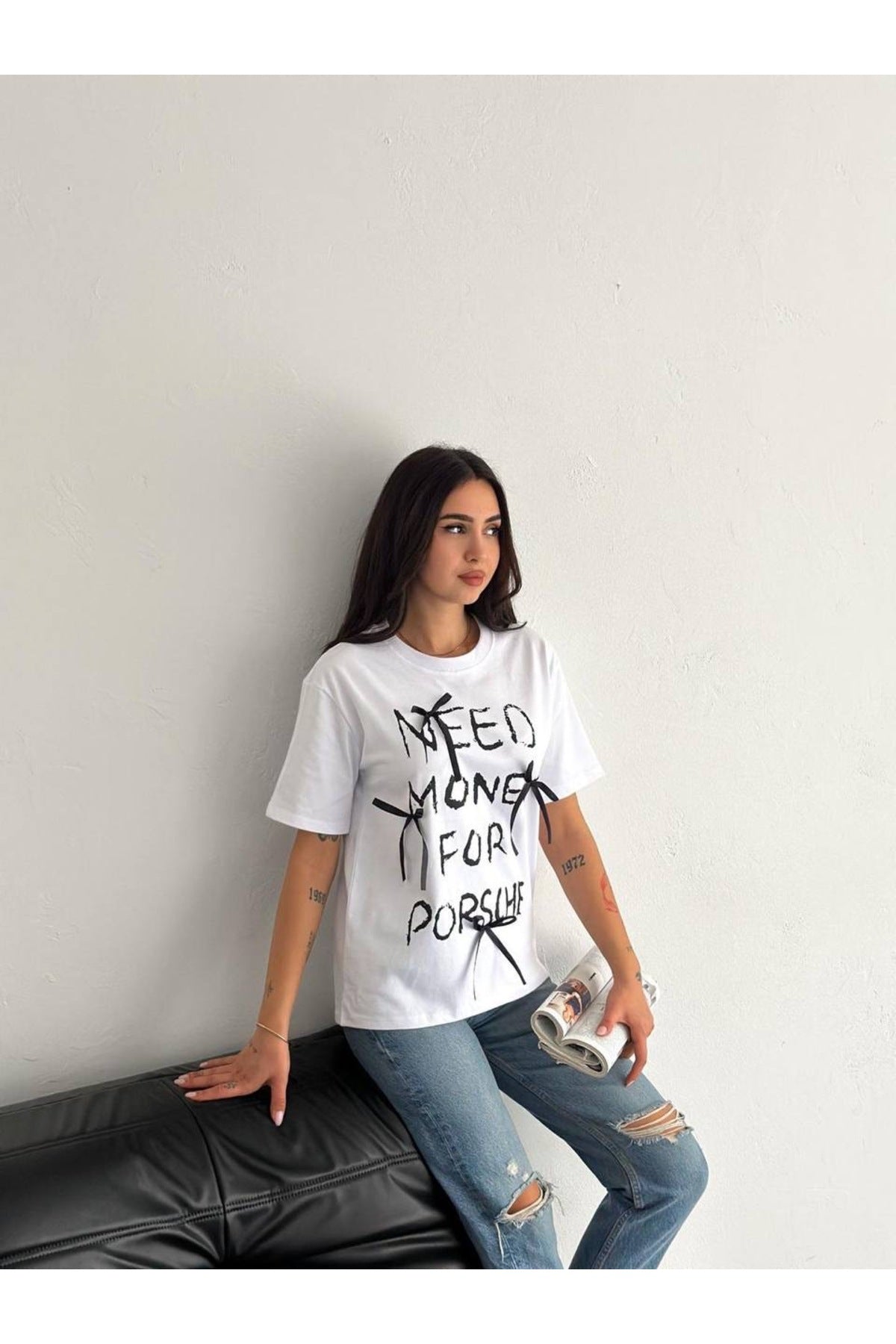 Kadın Need Money Baskı Detaylı Oversize T-Shirt · Beyaz · 2 [ty:4a165263b0518a98]