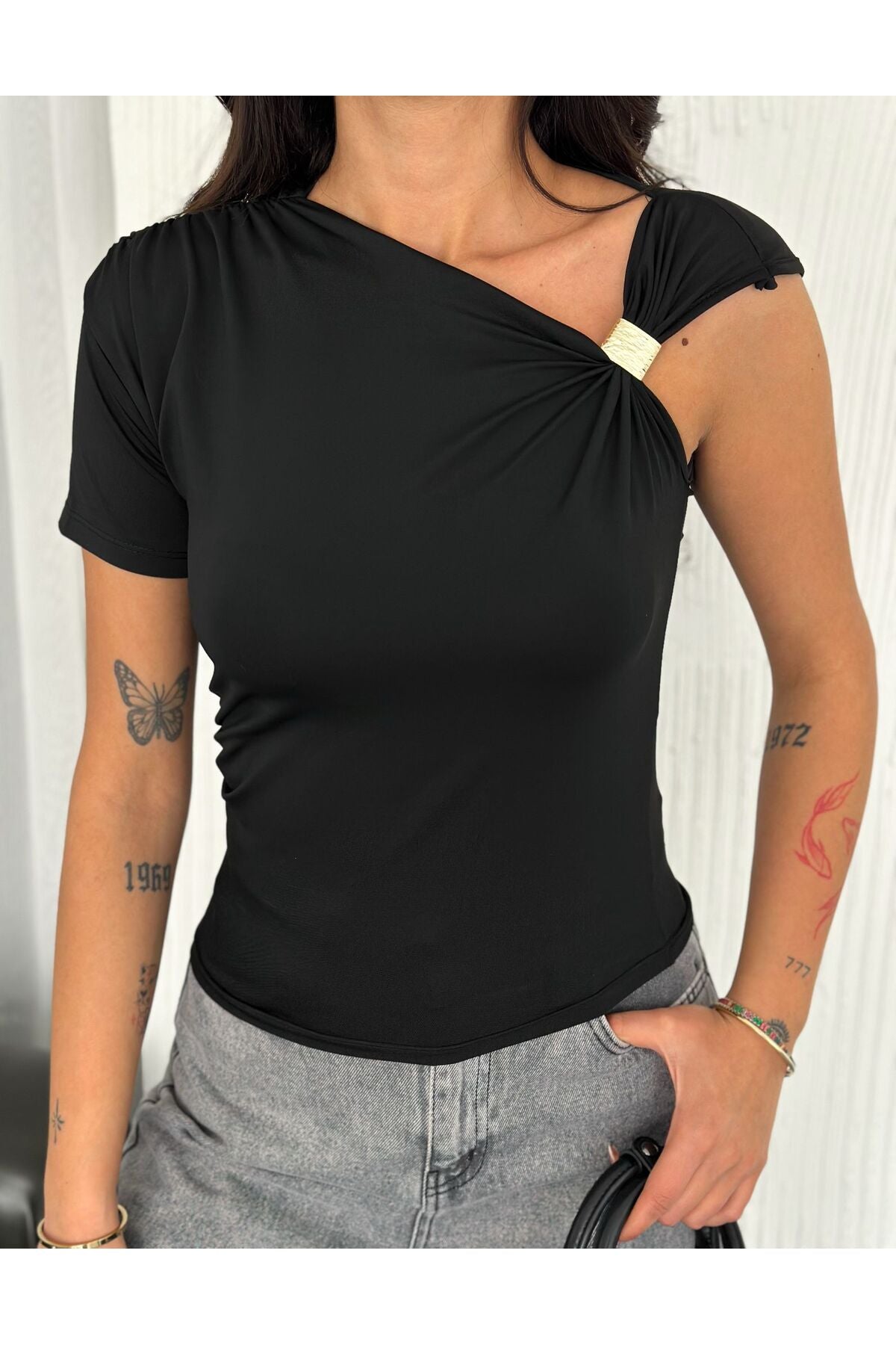 Kadın Metal Toka Detaylı Bluz · Siyah · 4 [ty:419521f76329850a]