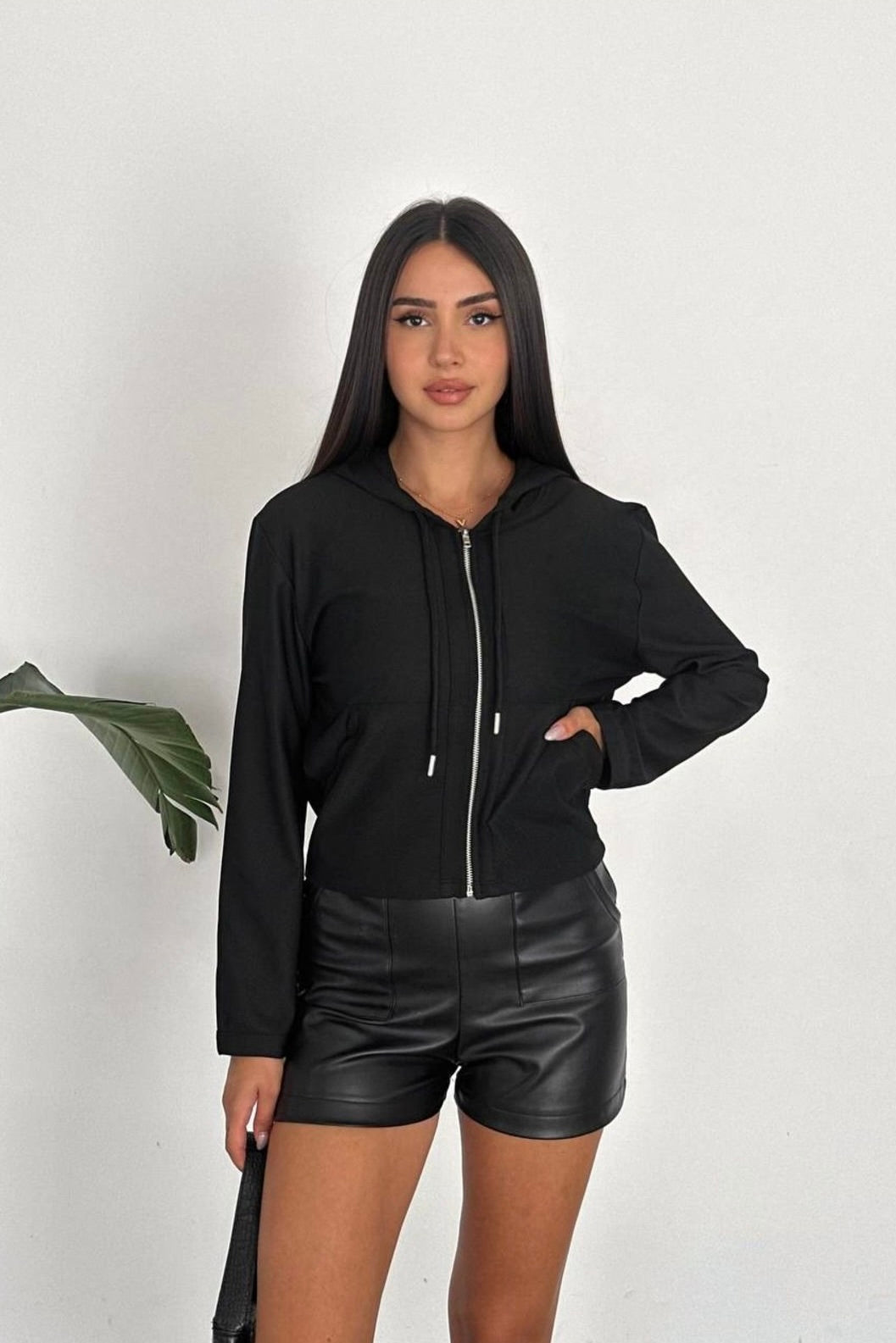 Kadın Siyah Fermuarlı Diagonal Sweatshirt